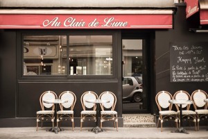 Au Clair de Lune cafe front Paris (1)                              
